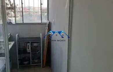 Imagem: O apartamento possui 2 Dormitórios, 1 Banheiro, 1 Vaga na garagem