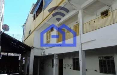 Imagem: A casa possui 5 Dormitórios, 5 Banheiros, 5 Vagas na garagem