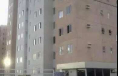 Imagem: O apartamento possui 2 Dormitórios, 1 Banheiro, 2 Vagas na