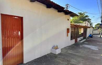 Imagem: A casa à venda possui 5 Dormitórios, 5 Banheiros, 2 Vagas