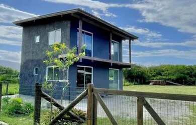 Imagem: O apartamento possui 4 Dormitórios, 4 Banheiros, 5 Vagas na