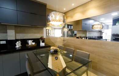 Imagem: O apartamento possui 2 Dormitórios, 1 Banheiro, 2 Vagas na