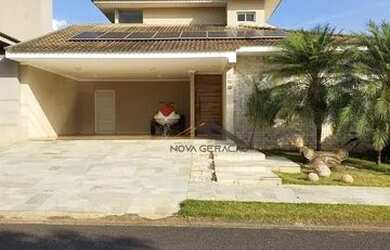 Imagem: A casa em condomínio possui 3 Dormitórios, 3 Banheiros, 4