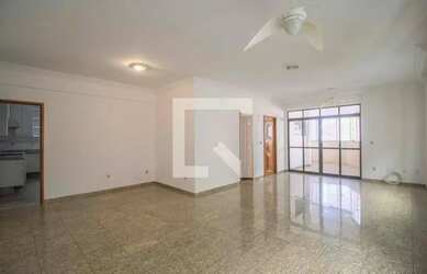 Imagem: O apartamento possui 4 Dormitórios, 3 Banheiros, 2 Vagas na