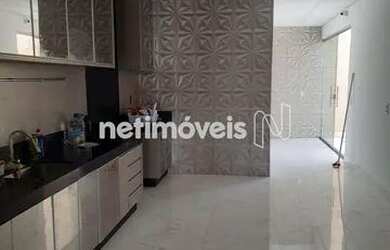 Imagem: A casa em condomínio possui 4 Dormitórios, 4 Banheiros, 2