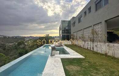 Imagem: A casa em condomínio possui 4 Dormitórios, 5 Banheiros, 5