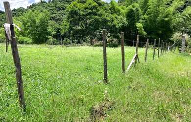 Imagem: O terreno possui 600m² de Área e está localizado em Jardim