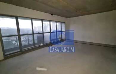 Imagem: O depósito possui 1 Vaga na garagem e 55m² de Área e está