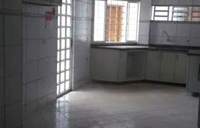 Imagem: A casa possui 3 Dormitórios, 3 Banheiros, 3 Vagas na garagem