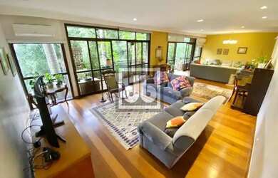 Imagem 3: Edifício adjacente á Rua Rainha Guilhermina 272 metros Varanda 4 quartos...