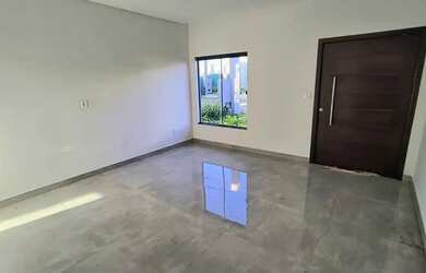 Imagem 4: COND. ALPHAVILLE - VENDO OU TROCO CASA TÉRREA COM 3 SUÍTES, SALA AMPLA E ESPAÇO PARA ÁREA