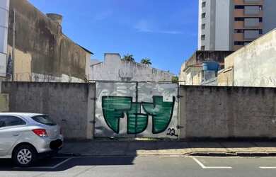 Imagem: O terreno possui 423m² de Área e está localizado em Centro