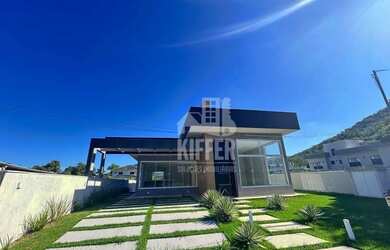 Imagem: A casa em condomínio possui 3 Dormitórios, 4 Banheiros, 2