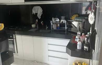 Imagem: A casa em condomínio possui 3 Dormitórios, 2 Banheiros, 1