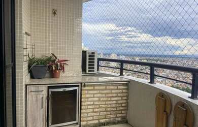 Imagem 8: JN ALUGO ED CIDADE DO PORTO BATISTA CAMPOS ANDAR ALTO APARTAMENTO MARAVILHOSO...