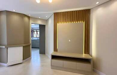 Imagem 5: 2 dormitórios com sacada de frente com móveis sob medida no Centro -...