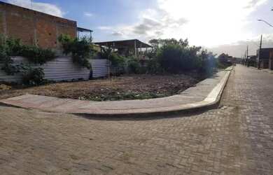 Imagem: O terreno possui 200m² de Área e está localizado em Pontal