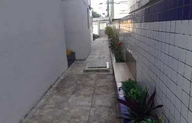 Imagem 7: De 180.000,00 por 120.000,00. APARTAMENTO. CANDEIAS, 02 quartos. More...