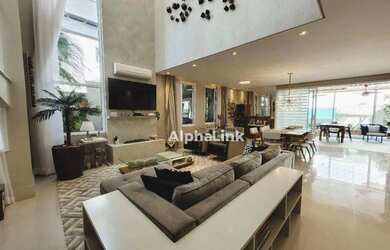 Imagem: A casa em condomínio possui 4 Dormitórios, 5 Banheiros, 4