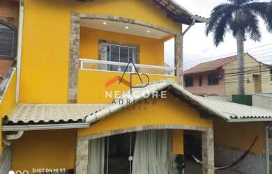 Imagem: A casa possui 3 Dormitórios, 3 Banheiros, 3 Vagas na garagem