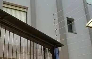 Imagem: O apartamento possui 3 Dormitórios, 1 Banheiro, 1 Vaga na garagem