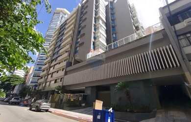 Imagem: O apartamento possui 3 Dormitórios, 3 Banheiros, 2 Vagas na