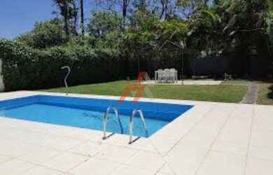 Imagem: A casa em condomínio possui 4 Dormitórios, 5 Banheiros, 5