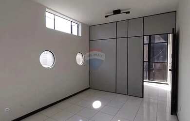 Imagem: O depósito possui 24m² de Área e está localizado em Luxemburgo