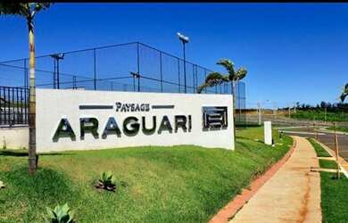 Imagem: O terreno está localizado em Centro, Londrina à venda por