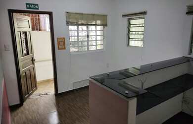 Imagem: A casa possui 3 Dormitórios, 2 Banheiros, 150m² de Área e