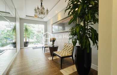 Imagem: O apartamento possui 3 Dormitórios, 3 Banheiros, 2 Vagas na