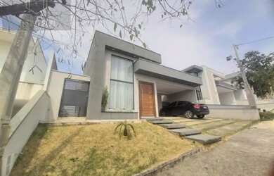 Imagem: A casa em condomínio à venda possui 3 Dormitórios, 2 Banheiros