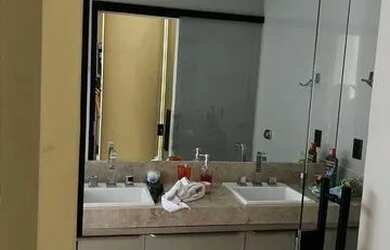 Imagem: A casa em condomínio possui 3 Dormitórios, 4 Banheiros, 240m²