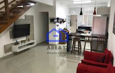 Imagem: A casa possui 2 Dormitórios, 2 Banheiros, 1 Vaga na garagem