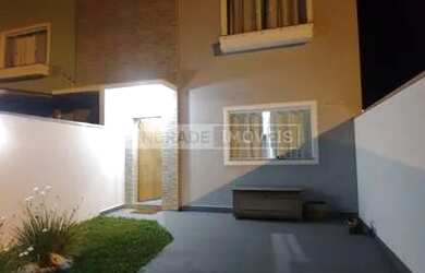 Imagem: A casa possui 2 Dormitórios, 1 Banheiro, 1 Vaga na garagem