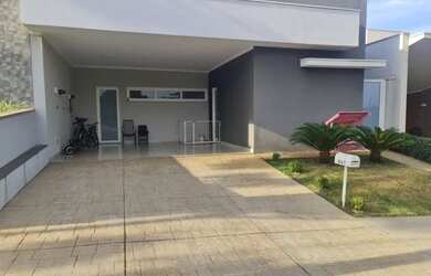 Imagem: A casa em condomínio possui 3 Dormitórios, 4 Banheiros, 4