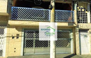 Imagem: A casa possui 3 Dormitórios, 3 Banheiros, 2 Vagas na garagem