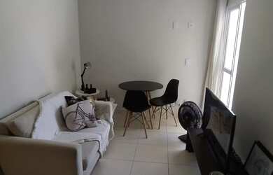 Imagem: O apartamento possui 1 Dormitório, 1 Banheiro, 1 Vaga na garagem