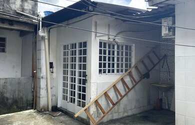 Imagem: A casa possui 1 Dormitório, 1 Banheiro e está localizado