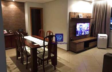 Imagem: O apartamento possui 3 Dormitórios, 2 Banheiros, 2 Vagas na