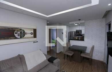 Imagem: O apartamento possui 2 Dormitórios, 1 Banheiro, 1 Vaga na garagem