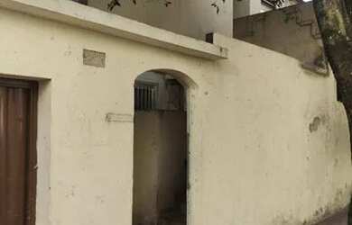 Imagem: A casa possui 2 Dormitórios, 1 Banheiro, 80m² de Área e