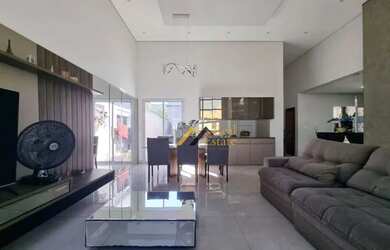 Imagem: A casa em condomínio possui 3 Dormitórios, 5 Banheiros, 4