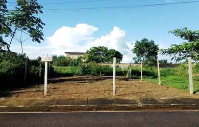 Imagem: O terreno possui 170m² de Área e está localizado em Centro
