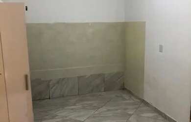 Imagem: A casa possui 1 Dormitório, 1 Banheiro, 60m² de Área e está