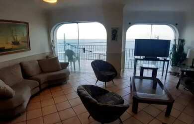 Imagem: O apartamento possui 4 Dormitórios, 3 Banheiros, 1 Vaga na