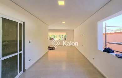 Imagem: A casa em condomínio possui 4 Dormitórios, 5 Banheiros, 5