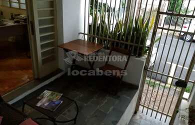 Imagem: A casa à venda possui 3 Dormitórios, 2 Banheiros, 1 Vaga na