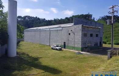 Imagem: O depósito possui 750m² de Área e está localizado em Santa