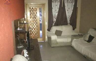 Imagem: A casa possui 2 Dormitórios, 3 Banheiros, 1 Vaga na garagem